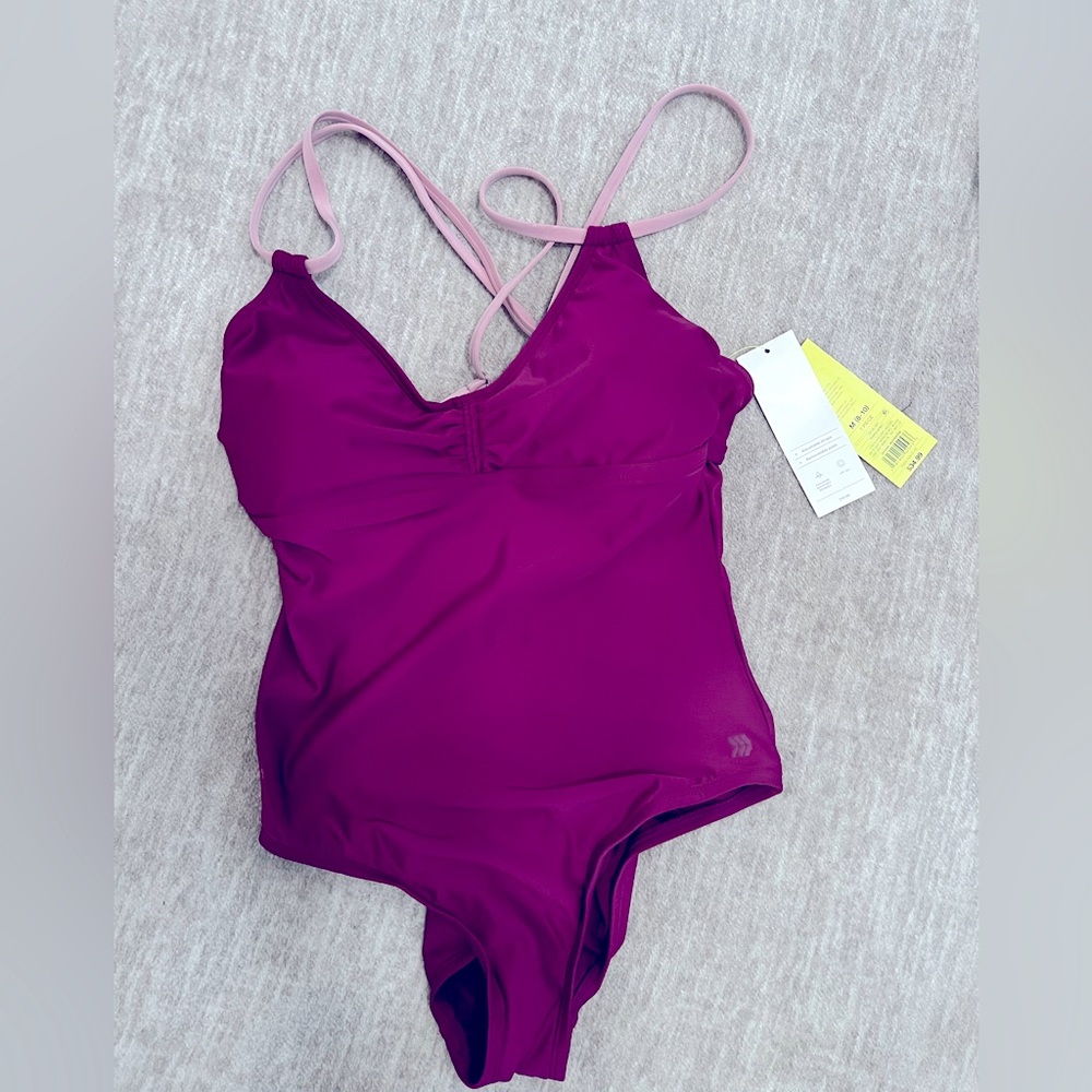 Women’s M swimsuit NWT